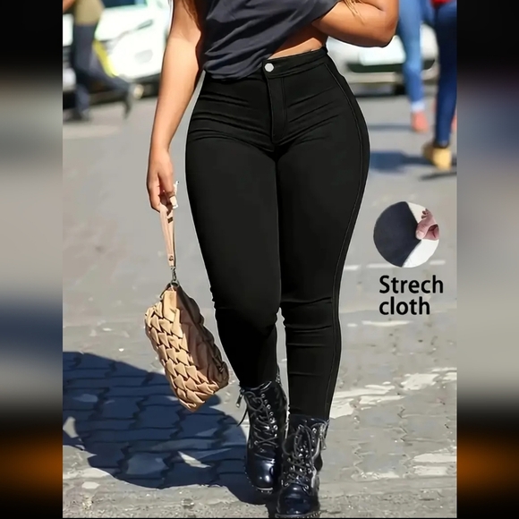 3/$30 Black High-Waisted Jeans - Picture 5 of 7